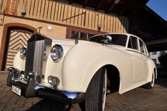 Renting out: Rolls Royce weiss 1959