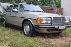 Renting out: Mercedes Benz w123 230E