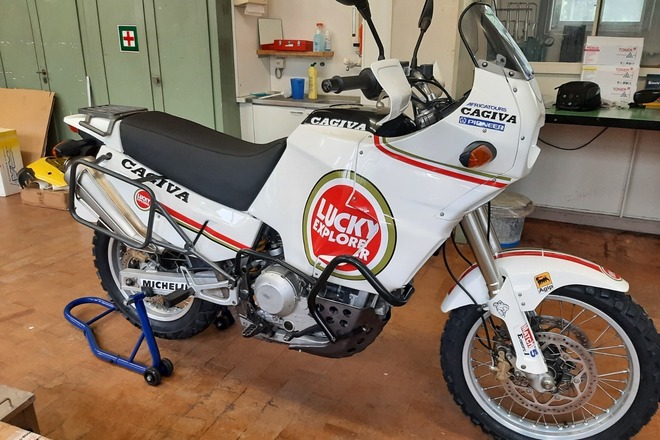 Cagiva Elefant 900