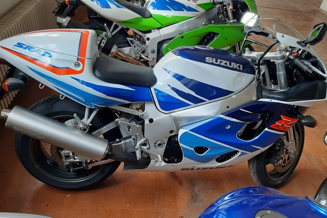 Suzuki GSX-R 750 SRAD