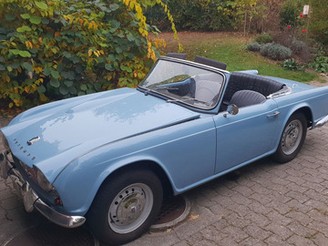 Renting out: Triumph TR4