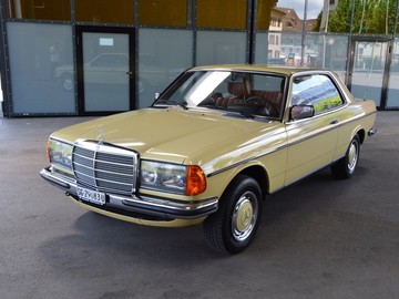 Renting out: Mercedes 230C Coupé - 1977