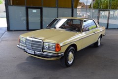 Vermieten: Mercedes 230C Coupé - 1977